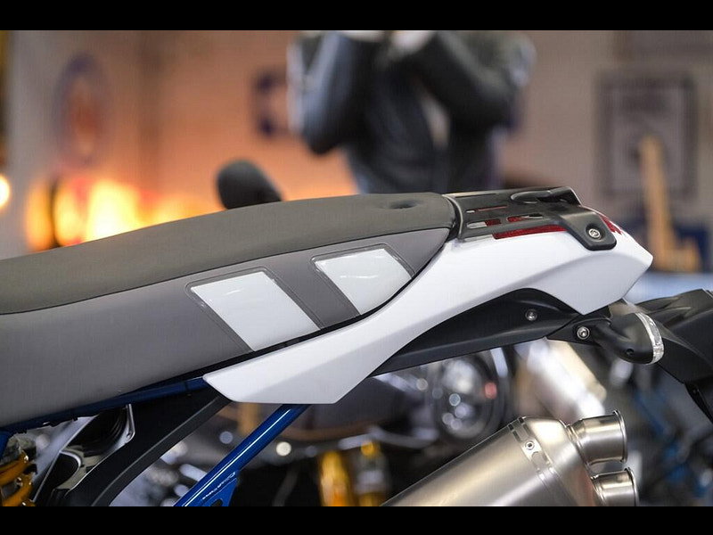 BMW Hp2 megamoto *Rare Megamoto* 0dr Manual 2026