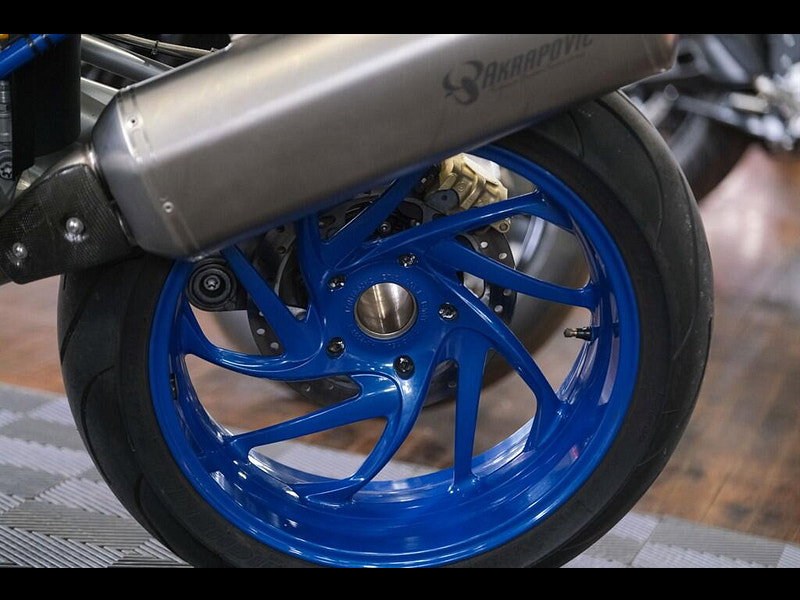 BMW Hp2 megamoto *Rare Megamoto* 0dr Manual 2026