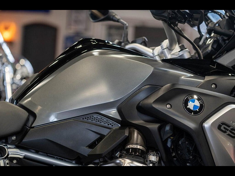 BMW R 1200 gs *Full Vario Luggage - Nav 6 * 0dr Manual 2026