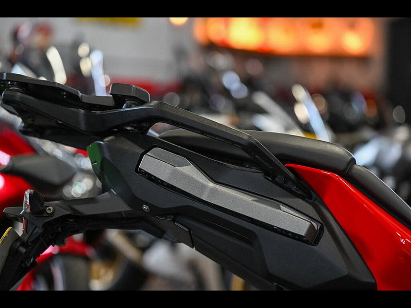 BMW S 1000 xr *Akrapovic  - Low Ownership* 0dr Manual 2026