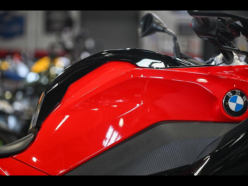 BMW S 1000 xr *Akrapovic  - Low Ownership* 0dr Manual 2026