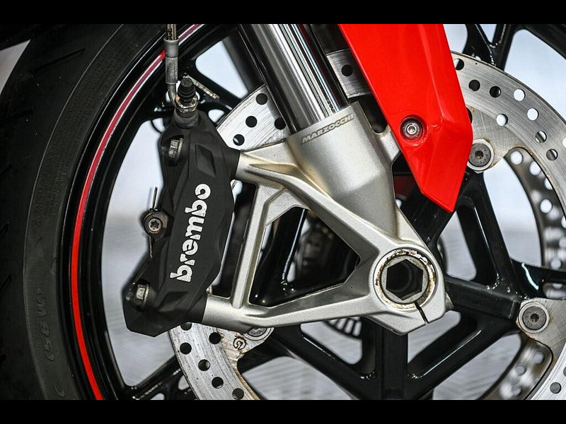 BMW S 1000 xr *Akrapovic  - Low Ownership* 0dr Manual 2026