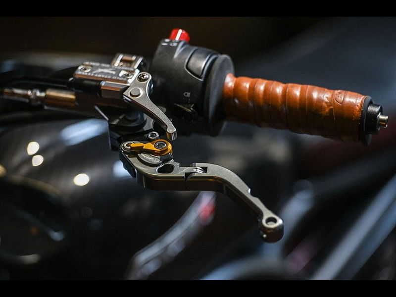 Ccm FT6 Flat Tracker Bespoke Specification Example 0dr Manual 2025