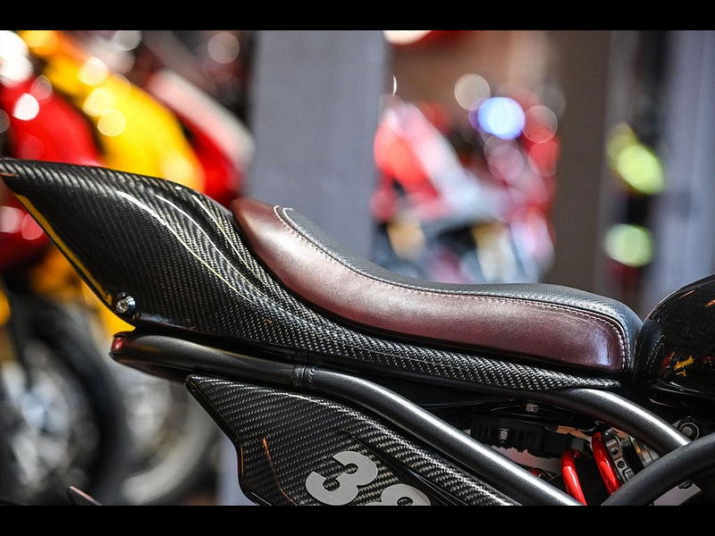 Ccm FT6 Flat Tracker Bespoke Specification Example 0dr Manual 2025