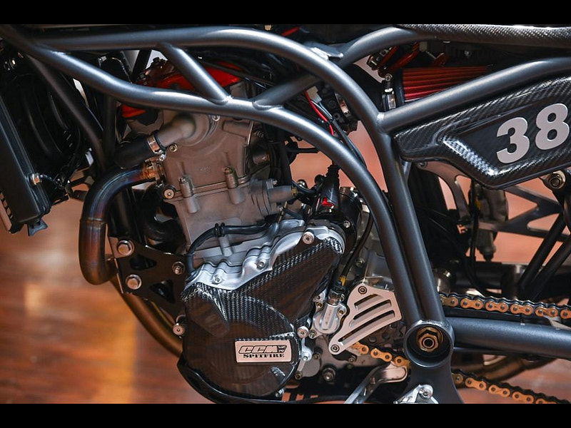 Ccm FT6 Flat Tracker Bespoke Specification Example 0dr Manual 2025