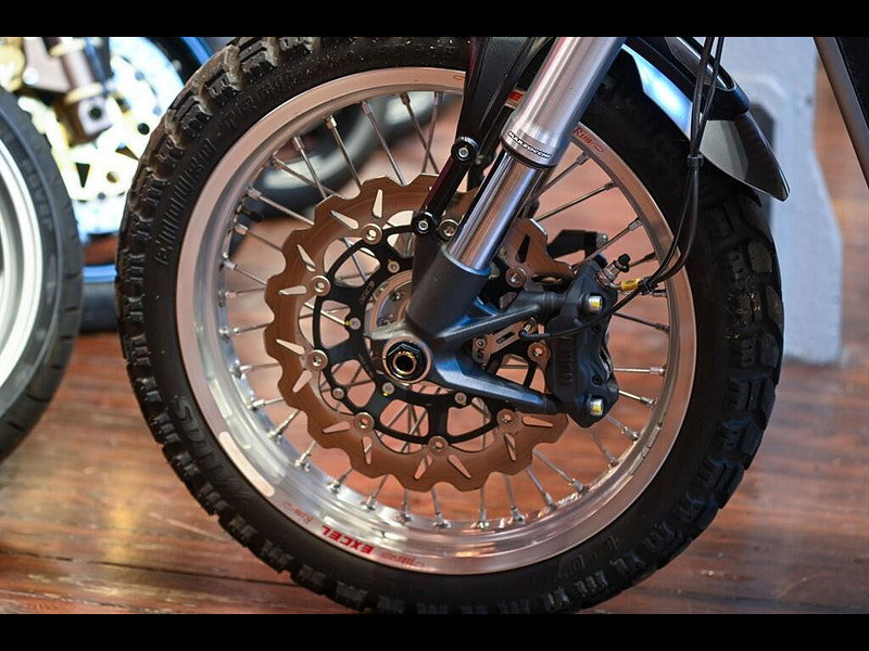 Ccm Spitfire *Maverick Infinite - One Owner* 0dr Manual 2026