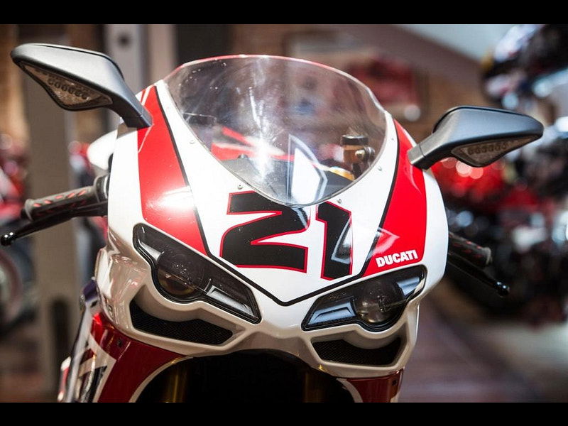 DUCATI 1098 1098 R Troy Bayliss No: #353 Of 500 0dr Manual 2025