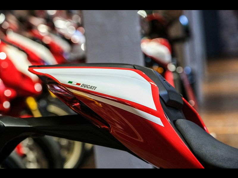 DUCATI 1199 Panigale 1199 R Super Sports Petrol Manual (184 ps) 0dr Manual 2025