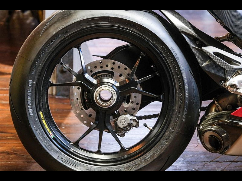 DUCATI 1199 Panigale 1199 R Super Sports Petrol Manual (184 ps) 0dr Manual 2025