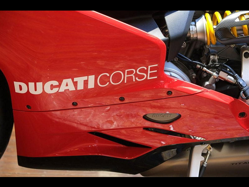 DUCATI 1199 Panigale 1199 R Super Sports Petrol Manual (184 ps) 0dr Manual 2025