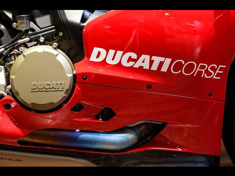 DUCATI 1199 Panigale 1199 R Super Sports Petrol Manual (184 ps) 0dr Manual 2025