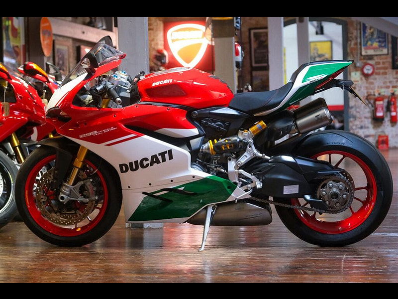 DUCATI 1299 Panigale 1299 R Final Edition No: #0829 Of 1299 0dr Manual 2025