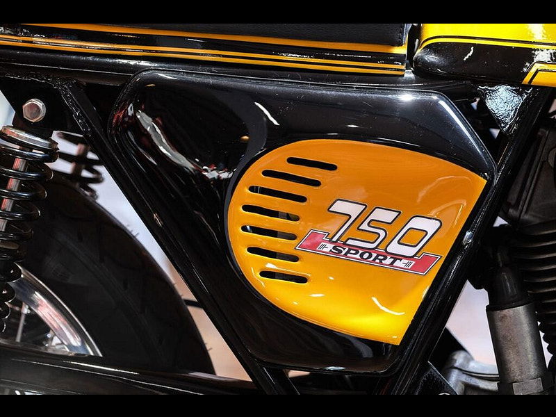 DUCATI 750 750 Sport Super Rare "Z-Stripe" 0dr Manual 2025