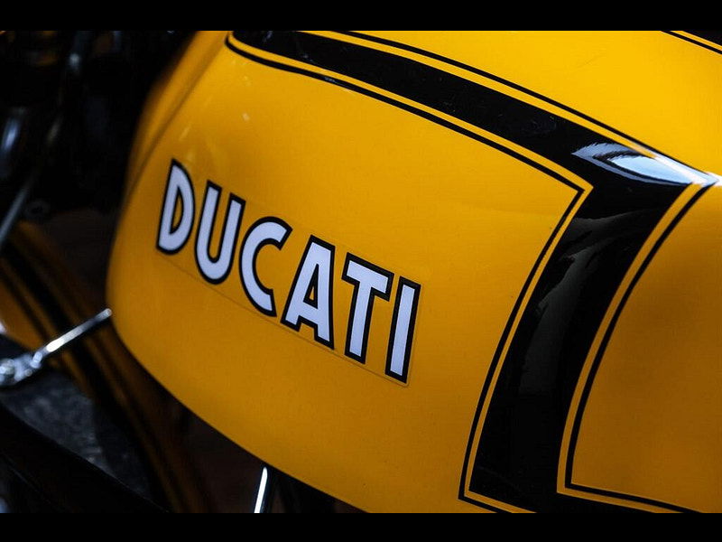 DUCATI 750 750 Sport Super Rare "Z-Stripe" 0dr Manual 2025