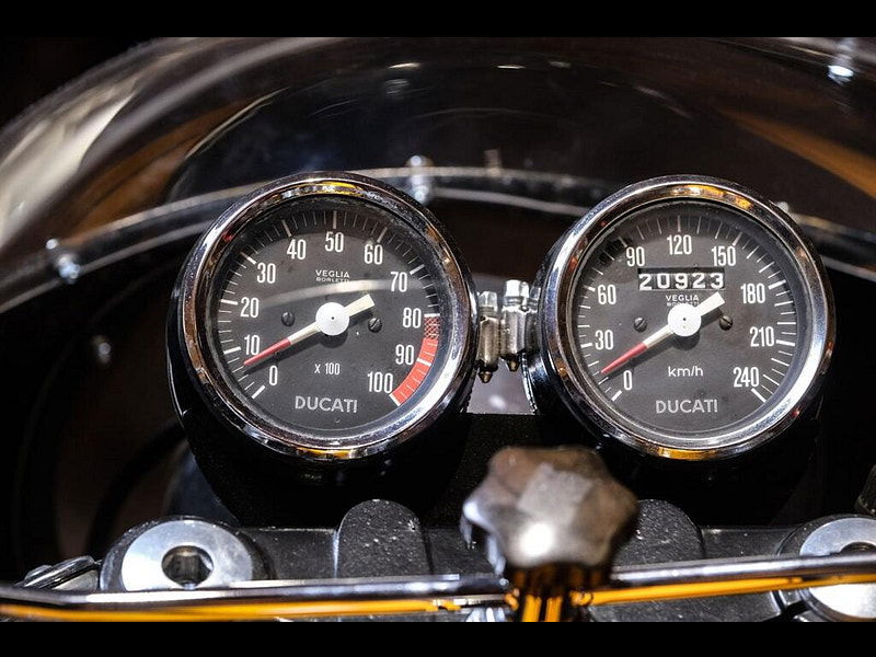 DUCATI 750 750 Sport Super Rare "Z-Stripe" 0dr Manual 2025