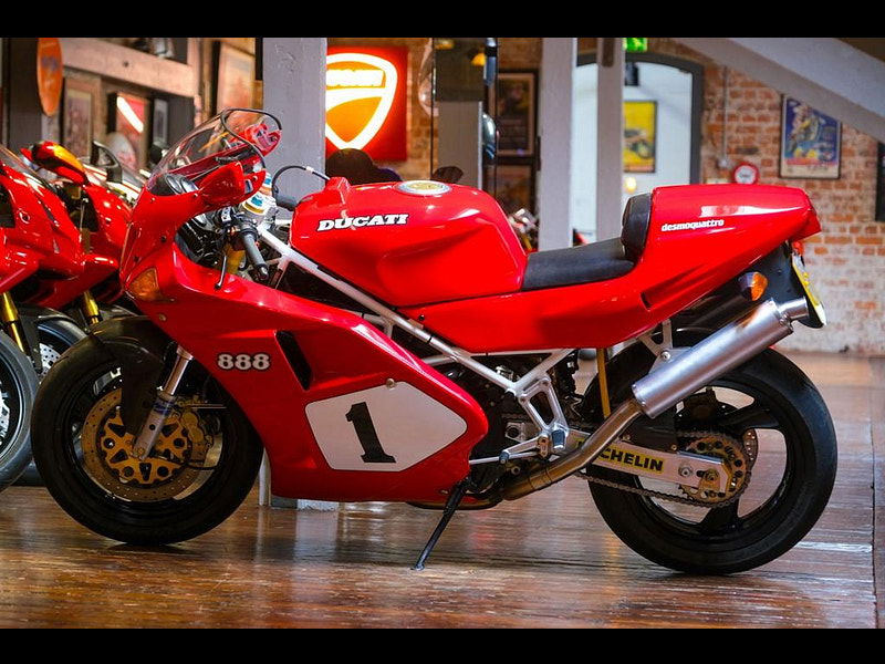 DUCATI 888 888 SP4 No: #372 of 500 0dr Manual 2025