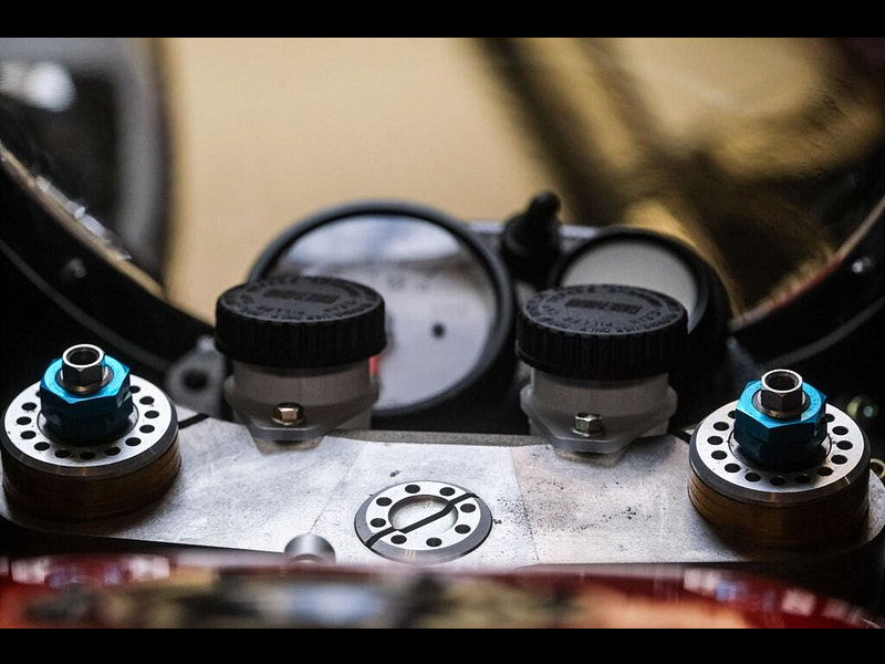 DUCATI 916 955 Racing Ex- Ian Simpson Race Bike 0dr Manual 2026