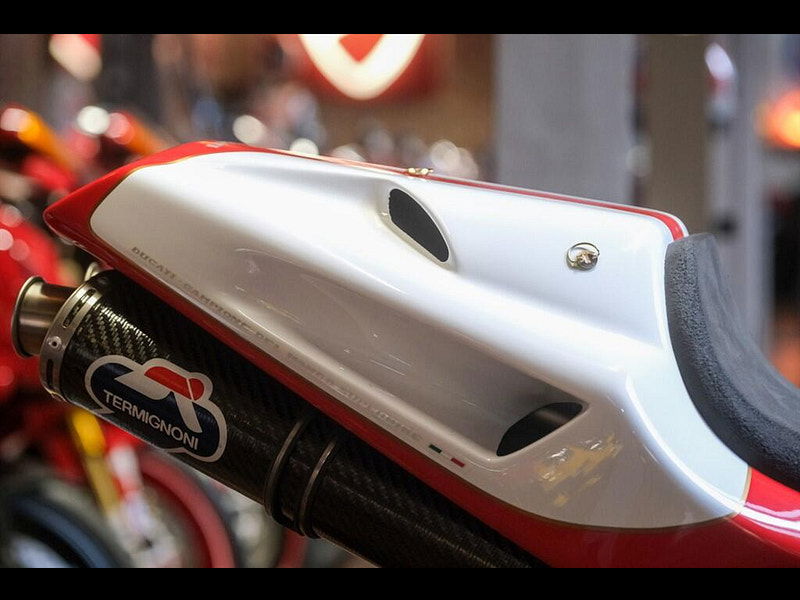 DUCATI 916 955 Racing Ex- Ian Simpson Race Bike 0dr Manual 2026