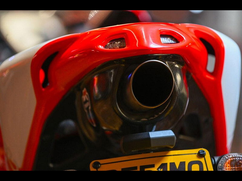 DUCATI Desmosedici RR *GP7 Exhaust - Previously Owned By Shane "Shakey" Byrne - Team Version* 0dr Manual 2026