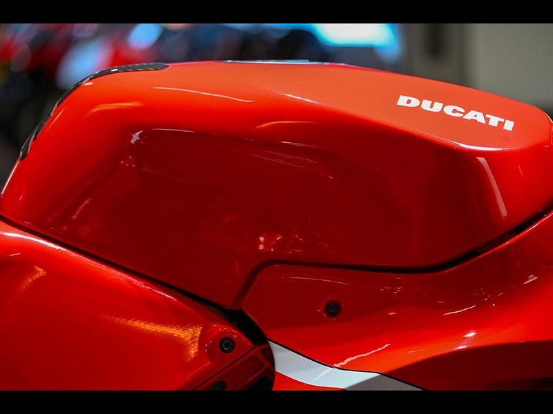 DUCATI Desmosedici RR *GP7 Exhaust - Previously Owned By Shane "Shakey" Byrne - Team Version* 0dr Manual 2026