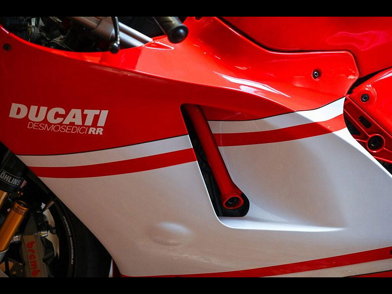 DUCATI Desmosedici RR *GP7 Exhaust - Previously Owned By Shane "Shakey" Byrne - Team Version* 0dr Manual 2026