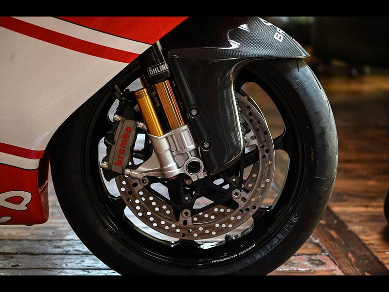 DUCATI Desmosedici RR *GP7 Exhaust - Previously Owned By Shane "Shakey" Byrne - Team Version* 0dr Manual 2026