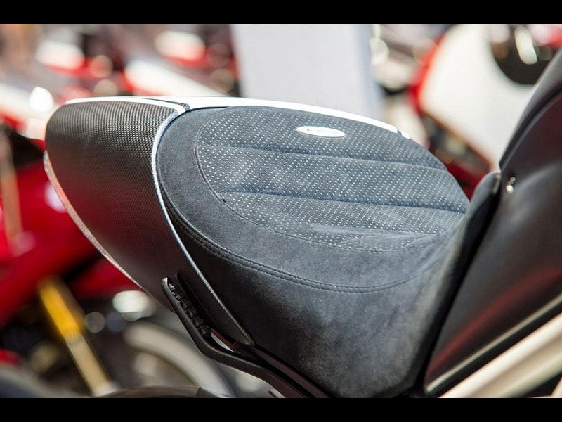 DUCATI Diavel AMG Rare AMG special edition Delivery miles 0dr Manual 2025