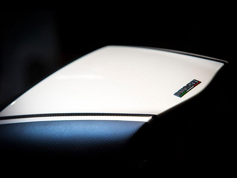 DUCATI Diavel AMG Rare AMG special edition Delivery miles 0dr Manual 2025