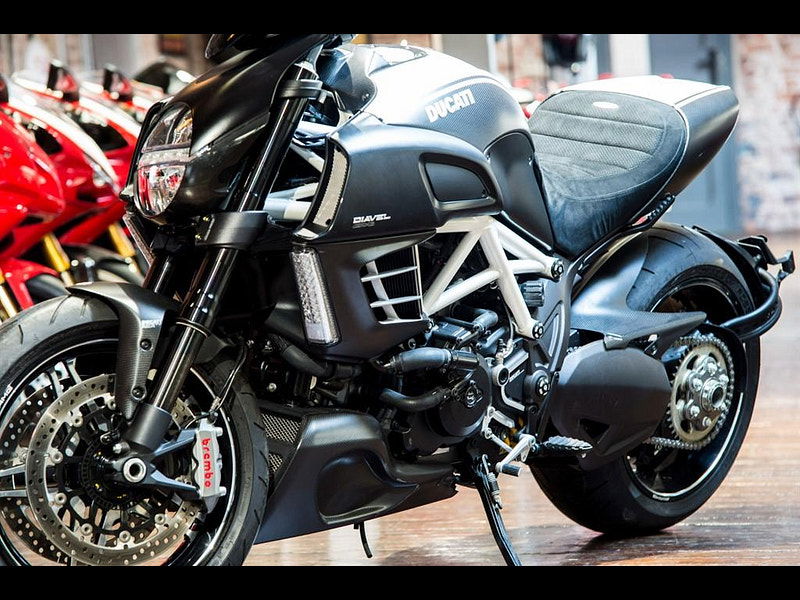 DUCATI Diavel AMG Rare AMG special edition Delivery miles 0dr Manual 2025