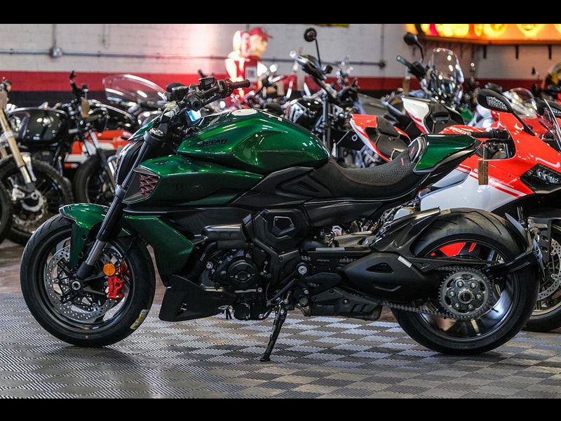 DUCATI Diavel V4 Bentley No #446 of 500 Limited Edition 0dr Manual 2025