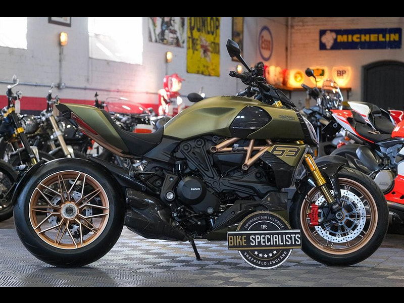DUCATI Diavel Lamborghini No 238 of 630 Limited Edition 0dr Manual 2025