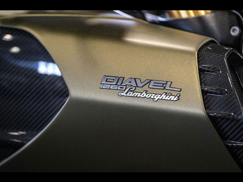 DUCATI Diavel Lamborghini No 238 of 630 Limited Edition 0dr Manual 2025