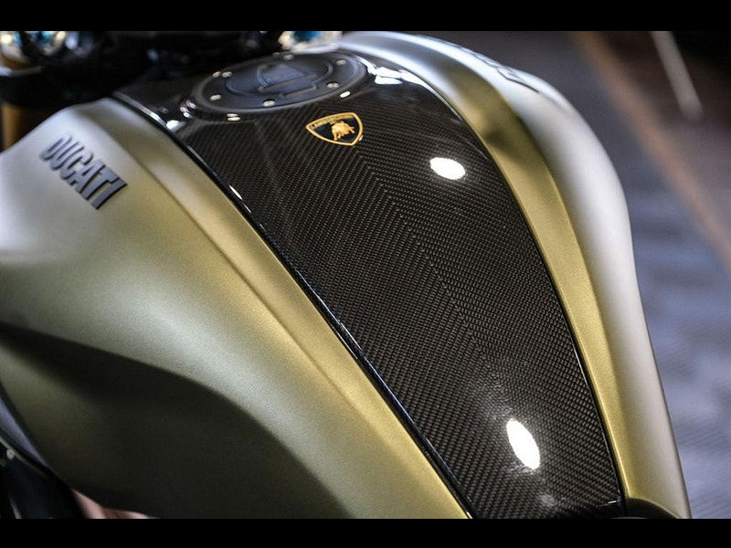 DUCATI Diavel Lamborghini No 238 of 630 Limited Edition 0dr Manual 2025