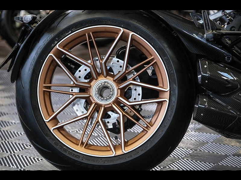 DUCATI Diavel Lamborghini No 238 of 630 Limited Edition 0dr Manual 2025