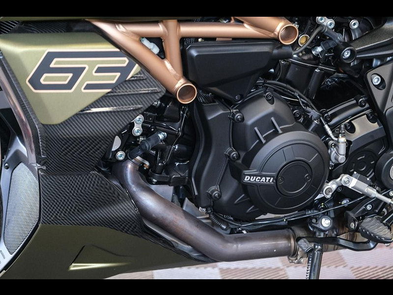 DUCATI Diavel Lamborghini No 238 of 630 Limited Edition 0dr Manual 2025