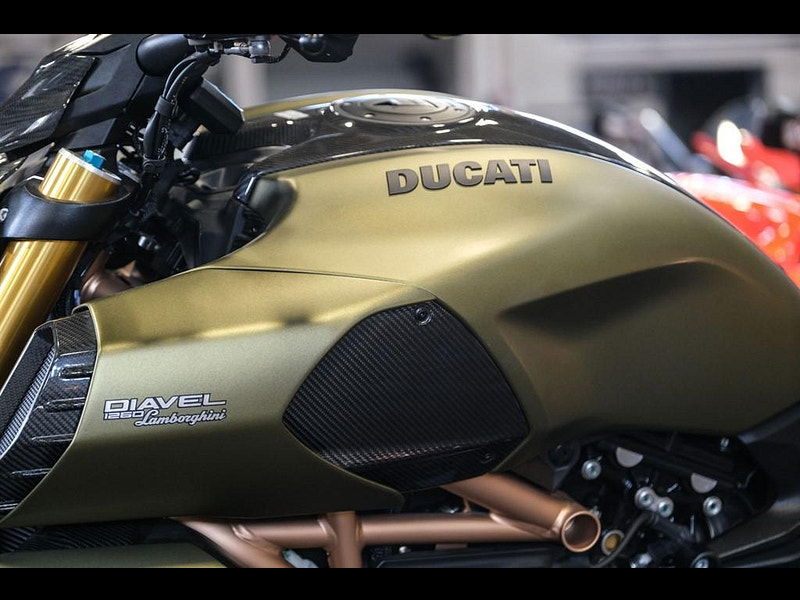 DUCATI Diavel Lamborghini No 238 of 630 Limited Edition 0dr Manual 2025