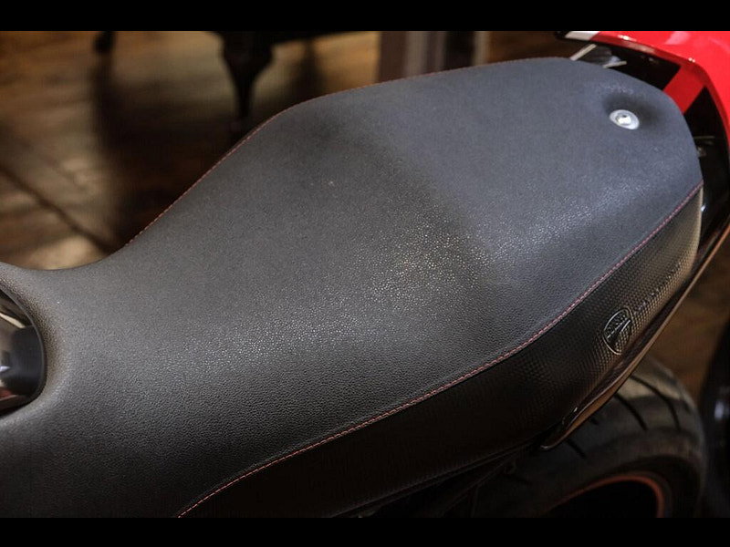 DUCATI Hypermotard 1100 *Sought After Hypermotard - Termignoni Exhaust* 0dr Manual 2026