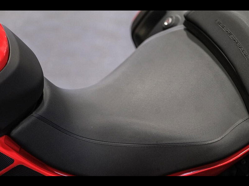 DUCATI Multistrada V2 *Multistrada V2 S - Panniers - Navigation - Manufactures Warranty* 0dr Manual 2026