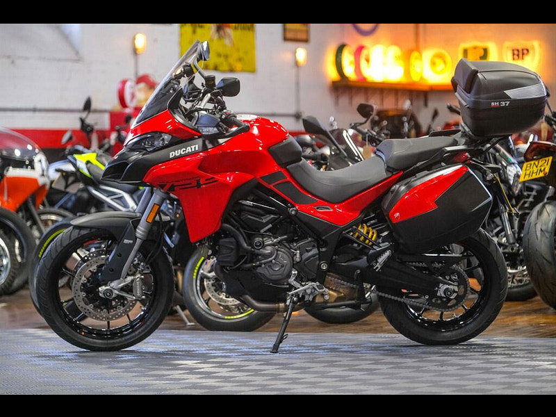 DUCATI Multistrada V2 *Multistrada V2 S - Panniers - Navigation - Manufactures Warranty* 0dr Manual 2026