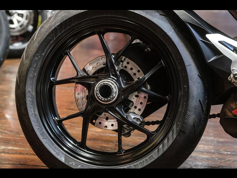 DUCATI Panigale V2 Panigale V2 *Full Austin Racing Exhaust* 0dr Manual 2026