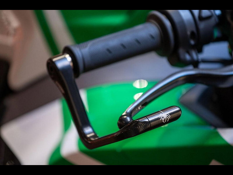 DUCATI Panigale V4 *The Ultimate Tricolore - Full Akrapovic Race Exhaust** 0dr Manual 2026