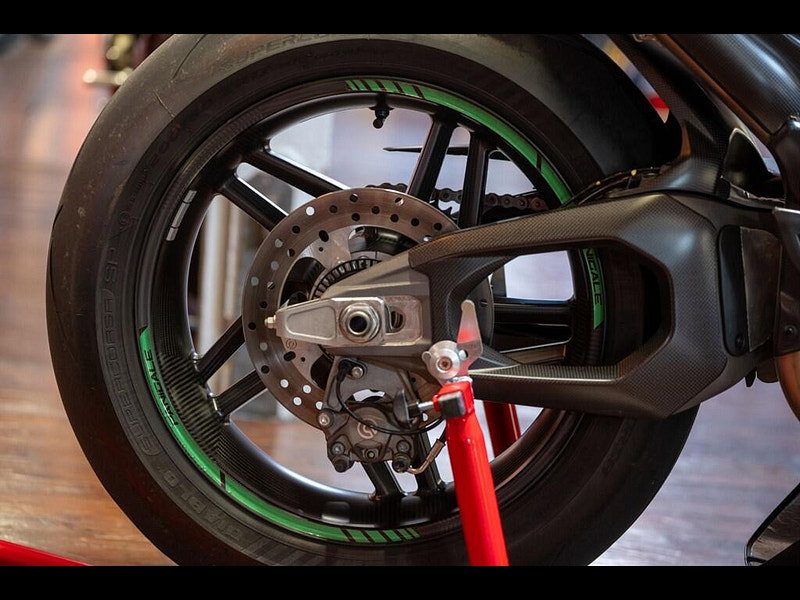 DUCATI Panigale V4 *The Ultimate Tricolore - Full Akrapovic Race Exhaust** 0dr Manual 2026