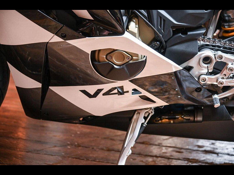 DUCATI Panigale V4 Tricolore *Akrapovic Exhaust - 669 Miles* 0dr Manual 2026