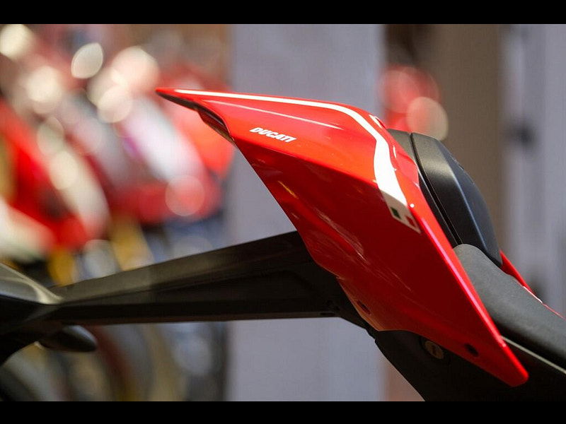 DUCATI Panigale V4R Panigale V4R Stunning Example 0dr Manual 2025