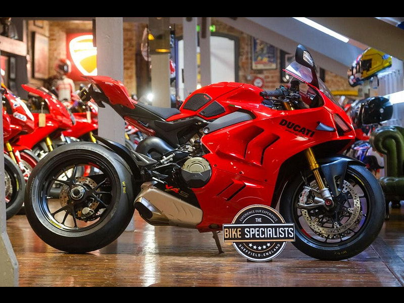 DUCATI Panigale V4S *Ducati Panigale V4S - Just Serviced* 0dr Manual 2026