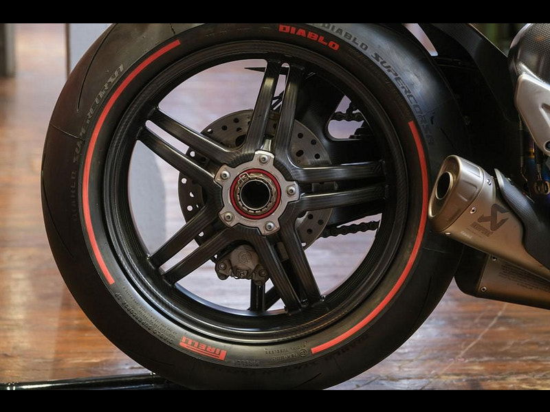 DUCATI Superleggera v4 V4 Superleggera Only 993 Miles 0dr Manual 2025