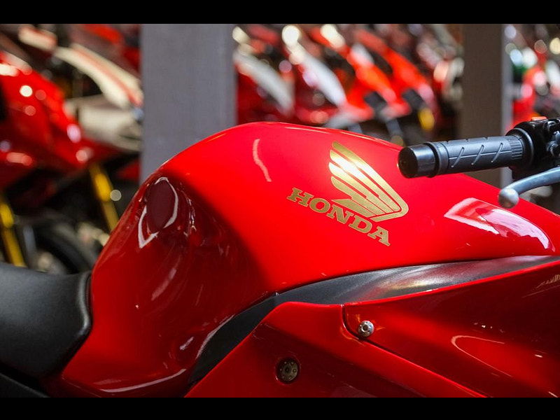 Honda CBR1100XX Super Blackbird CBR1100Xx Super Blackbird No: 9 of 50 0dr Manual 2025