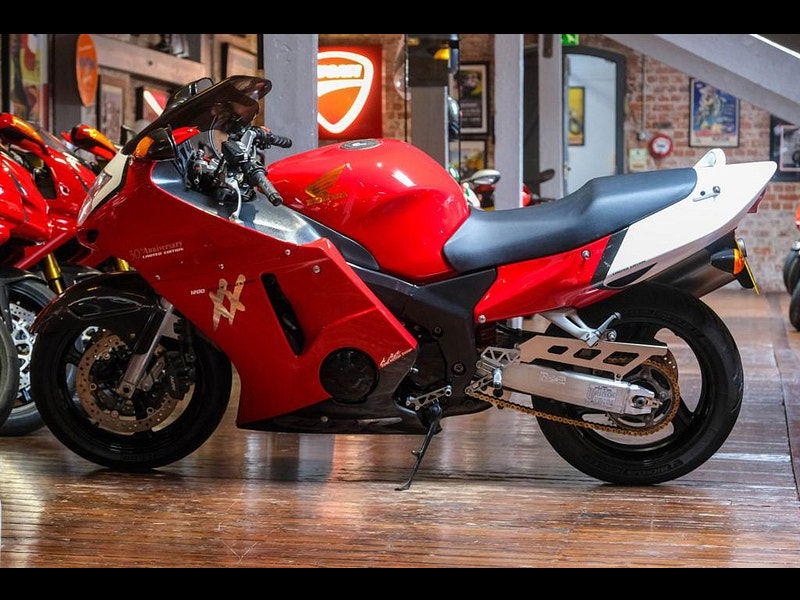 Honda CBR1100XX Super Blackbird CBR1100Xx Super Blackbird No: 9 of 50 0dr Manual 2025