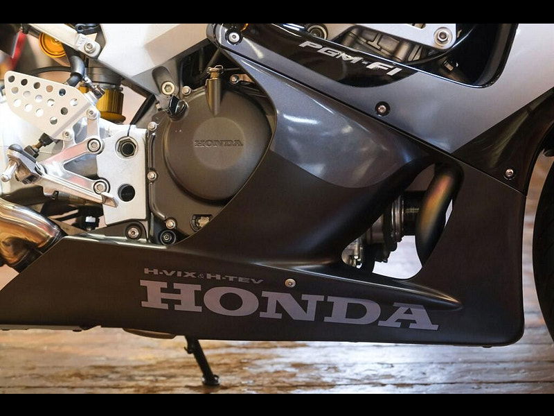 Honda CBR900RR Fireblade CBR 900RR Fireblade *929* 0dr Manual 2025