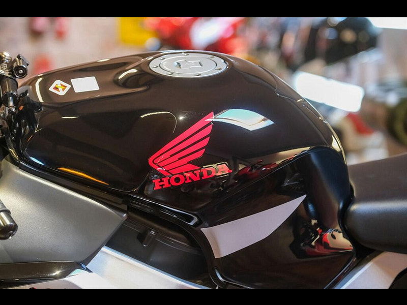 Honda CBR900RR Fireblade CBR 900RR Fireblade *929* 0dr Manual 2025